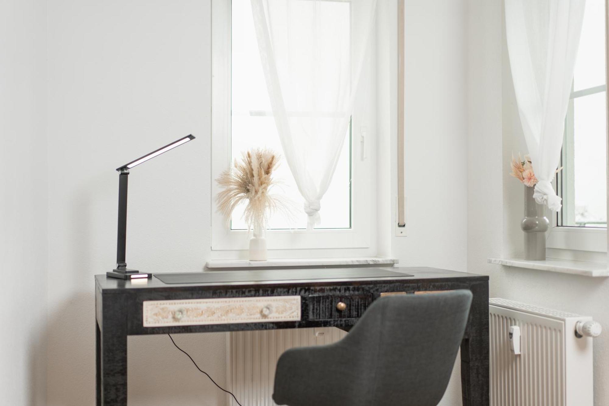 Untersee-Suite Istayunixi Seenaehe-Terrasse-Workspace-Netflix-Parkplatz Radolfzell am Bodensee Exterior photo